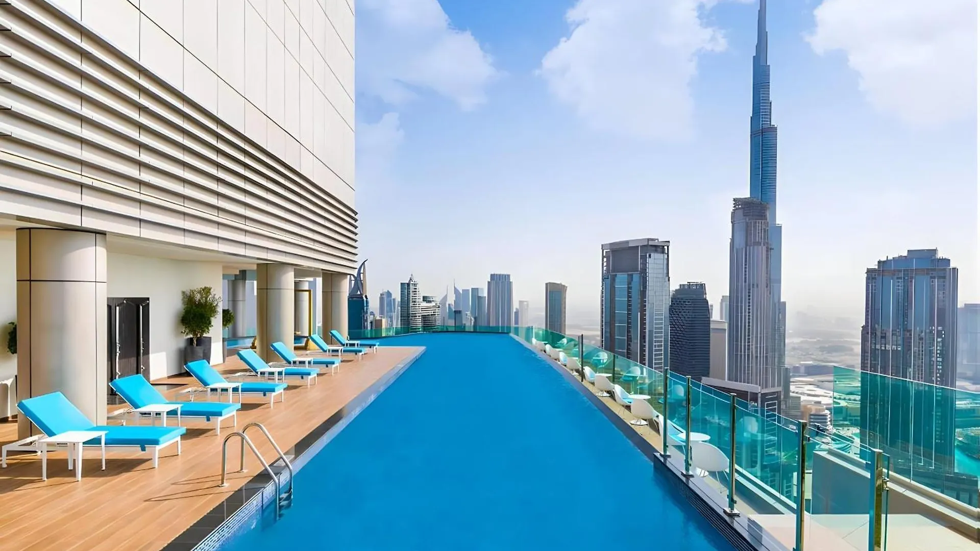 Spectacular Views On High Floor With Infinity Pool Apartment Dubai