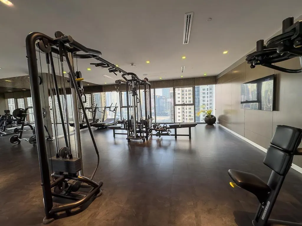 Spectacular Views On High Floor With Infinity Pool Apartment Dubai